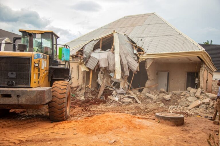Edo State cultism crackdown: security officers demolishing suspected cultists’ house during Operation Flush Out Cultists in Etsako West, Edo North.