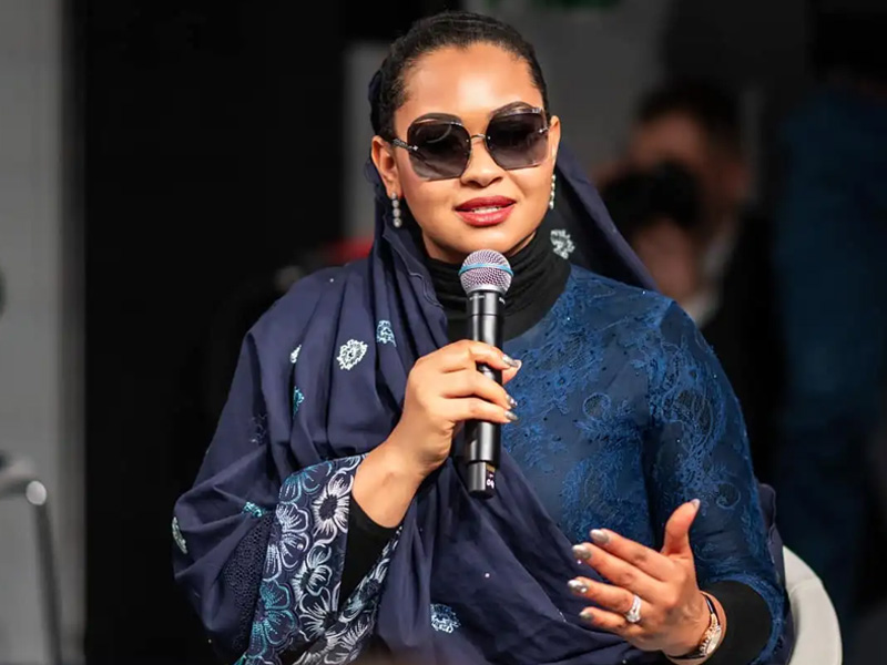 Senator Natasha Akpoti-Uduaghan at the airport as immigration officers reportedly seize her passport.